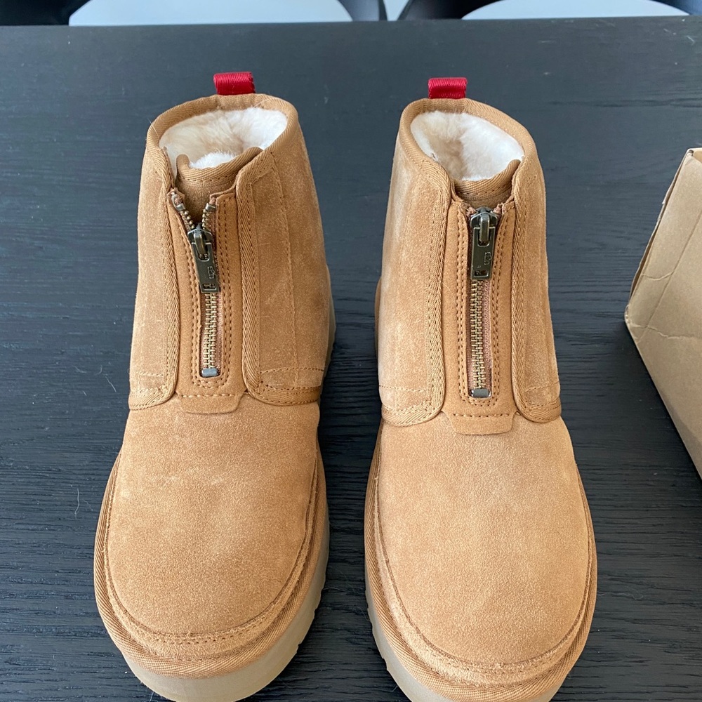 UGG - Nuemel Zip Platform Boot
